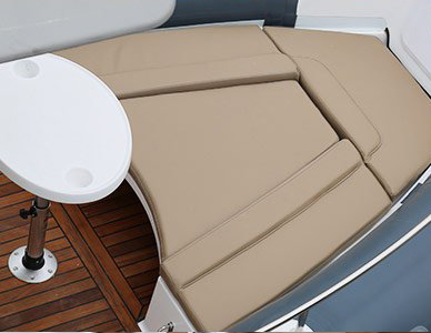 horizon-boat-table-avant